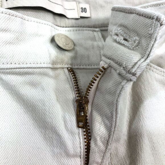 Levi's Cream Mid-Rise Twill Stretch Women's Shorts Size 30 - Picture 6 of 9
